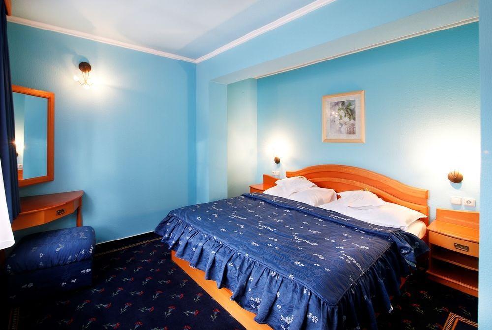 Agh Hotel Rožnov pod Radhoštěm Exteriér fotografie