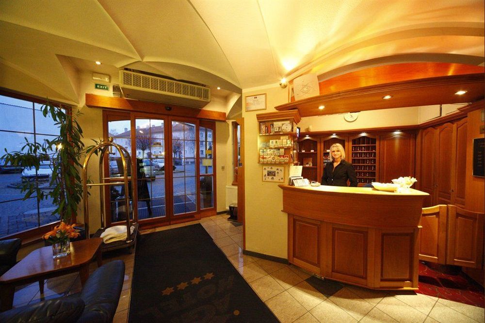 Agh Hotel Rožnov pod Radhoštěm Exteriér fotografie