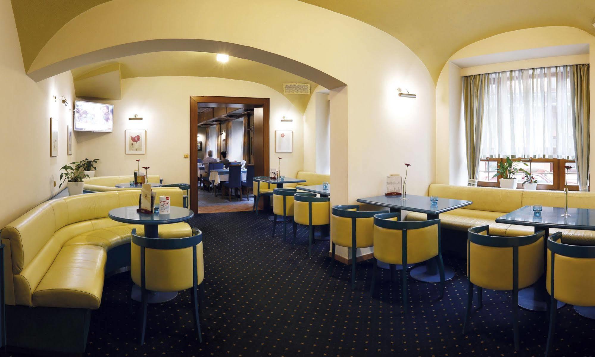 Agh Hotel Rožnov pod Radhoštěm Exteriér fotografie